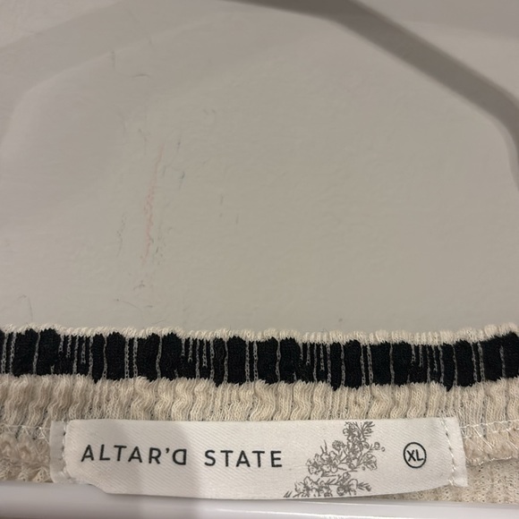 Altar’d State Cropped Stripe V-Neck Sweater Sz XL NWT - Picture 4 of 6